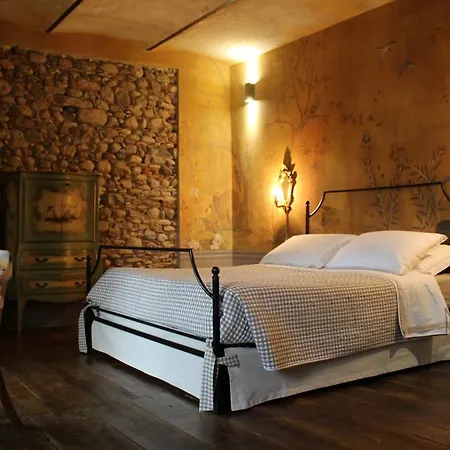 ベッド・アンド・ブレックファスト La Casa Delle Grottesche