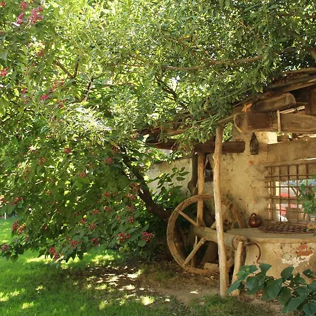 La Casa Delle Grottesche 3* Bagnolo Piemonte