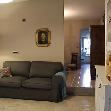 La Casa Delle Grottesche 3* Bagnolo Piemonte