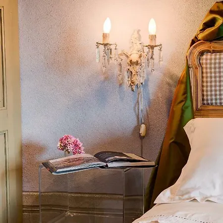 La Casa Delle Grottesche ベッド・アンド・ブレックファスト Bagnolo Piemonte
